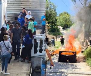 La violencia y el caos se desató en Guanaja, Islas de la Bahía, al repetir las elecciones municipales este domingo 15 de enero. Esto es lo que ha ocurrido en la isla, registrándose hasta el incendio en un centro educativo.