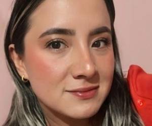 El crimen de Rosa Olaya, joven asesinada dentro de su lugar de trabajo en Soacha, Cundinamarca, Colombia, ha generado indignación tras conocerse el acoso y hostigamiento que habría sufrido la víctima antes de ser asesinada. Aquí los detalles.