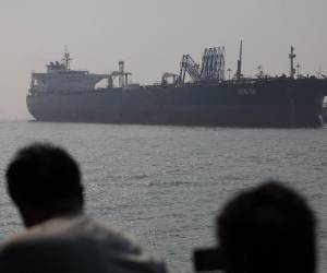 La compañía reconfiguró, además, sus rutas tradicionales a través de Bab el Mandeb y el Canal de Suez, desviándolas alrededor del Cabo de Buena Esperanza.