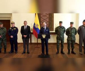 La nueva cúpula estará encabezada por el mayor general Erick Rodríguez Aparicio, como comandante general de las Fuerzas Militares; mientras que el mayor general Carlos Carrasquilla Gómez ocupará la jefatura del Estado Mayor Conjunto.