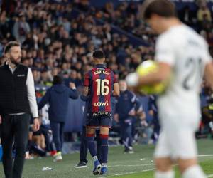 El volante catracho salió titular y fue expulsado del partido.