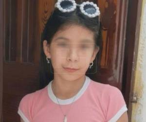 Luego de varias horas soterrada bajo tierra y pedazos de bloque que cayeron del muro donde impactó la rastra, elementos del Cuerpo de Bomberos lograron sacar el cuerpo de Leyreth, quien ya está siendo velada por sus familiares. Aquí las fotos: