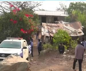 Los seis ataúdes de los familiares están siendo velados en aldea Corralitos, Comayagua, donde eran originarios. Sus dolidos parientes hasta el momento tienen más preguntas que respuestas, donde las causas de su muerte, todavía no han sido esclarecidas.