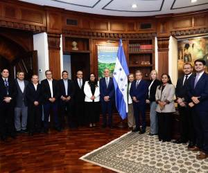El presidente de la República, Nasry Asfura Zablah, se reunión con representantes del Cohep y Ahpee para analizar y dar seguimiento a la situación del sistema eléctrico nacional.