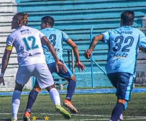 Imágenes del desarrollo del partido.