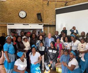 Las actividades incluyeron presentaciones artísticas que resaltaron la identidad cultural garífuna, con danzas tradicionales y música autóctona interpretada por grupos locales.