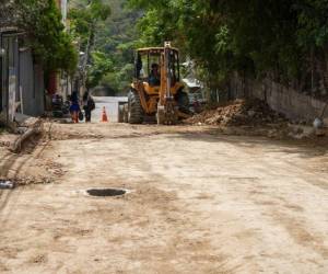 Una vez concluidas las labores de preparación, se procederá con la construcción de la nueva calzada utilizando concreto hidráulico, de acuerdo con el plan de intervención.