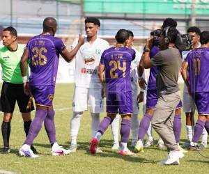 Imágenes del desarrollo del partido.