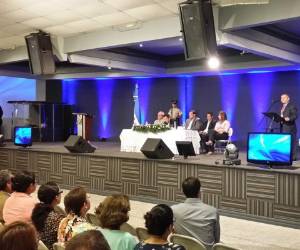 El presidente de Honduras en la tercera inauguración del año escolar bilingüe. (Foto: Pedro Membreño)