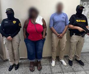 Vilma Sabina Flores y su hijo Junior Antonio Flores fueron arrestados en Tegucigalpa y San Pedro Sula por presunta violencia y abuso sexual contra una menor.