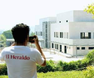 Las obras de los hospitales de Ocotepeque, Salamá y Santa Bárbara permanecen inconclusas tras múltiples rediseños y ajustes presupuestarios.