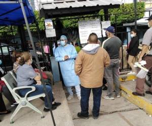 En la clínica periférica 3, ubicada en la conocida colonia Kennedy las atenciones en algunas áreas fueron suspendidas, debido a la falta del vital liquido.