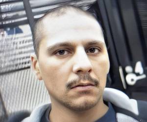 El autor del tiroteo fue identificado como Francisco Oropeza, de nacionalidad mexicana, quien se encuentra prófugo de la justicia y las autoridades del condado de San Jacinto (Texas) siguen rastreando su paradero. Además ofrecieron una recompensa por información sobre su ubicación. A continuación lo último sobre el autor de la masacre donde murieron cinco hondureños.