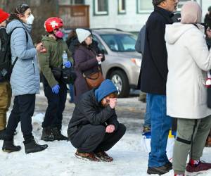 Un agente ICE le disparó a la mujer este miércoles mientras los oficiales estaban realizando un operativo a gran escala en la ciudad.