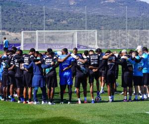 La Bicolor no pierde tiempo y ya definió a su reemplazo: el pivote catracho, Leonardo Posadas.