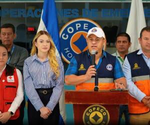 Las autoridades de Copeco en conferencia de prensa ampliaron el número de municipios en alerta verde.