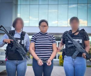 Capturan a mujer que entregaba a su sobrina con discapacidad para explotación sexual en Tegucigalpa.