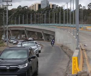 El puente Papa Francisco podría abrirse en julio o antes tras ajustes técnicos y supervisión de la Alcaldía del Distrito Central, informaron autoridades.