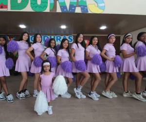 La cuenta regresiva para los desfiles patrios del 15 de septiembre ya comenzó y las pomponeras del Instituto Monterrey se encuentran en la etapa final de su preparación. Conózcalas en la siguiente galería: