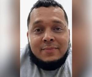 Brayan Omar Sánchez Servellón llegó a Estados Unidos hace 16 años por asilo político. A pesar de tener protección para no ser deportado, el gobierno lo arrestó y expulsó a un país de África.