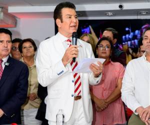 Salvador Nasralla buscará la presidencia de Honduras por tercera vez.