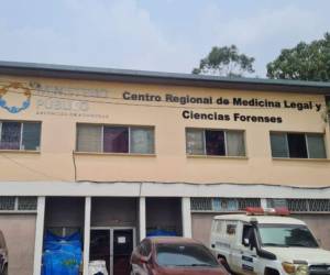 El cuerpo del hombre, de aproximadamente 35 años de edad, fue ingresado a la morgue del Ministerio Público (MP), en San Pedro Sula.