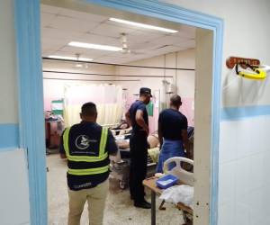 Tras ser estabilizados en el hospital de La Paz, los 14 jóvenes fueron trasladados al Hospital Militar en Tegucigalpa.