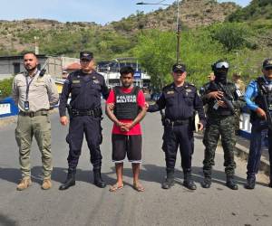 El supuesto integrante de la Pandilla 18 fue capturado en el departamento de Valle y posteriormente entregado a las autoridades de El Salvador.