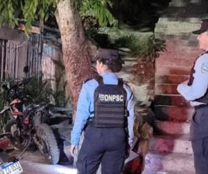 Autoridades llegaron a la escena para iniciar con las investigaciones.