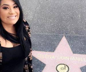 Suzette Quintanilla es la hermana mayor de la fallecida estrella del TexMex, Selena Quintanilla. Actualmente, es la persona encargada de hacer que el legado de su hermana, su música y su talento no se pierdan con el paso de los años.