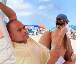 La medida, oficializada el 7 de abril de 2026, responde a revisiones administrativas tras el cumplimiento de su condena por narcotráfico.