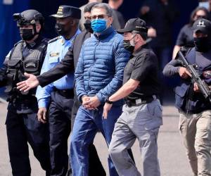 El presidente estadounidense Donald Trump otorgó un indulto al exmandatario hondureño Juan Orlando Hernández, sentenciado en Estados Unidos por delitos de narcotráfico, después de que este solicitara clemencia mediante una carta enviada desde prisión. ¿Qué dice el documento?