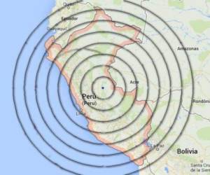El Instituto Geofísico de Perú indicó que no hay alerta de tsunami por el momento.