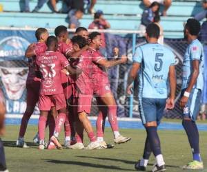 Imágenes del desarrollo del partido.