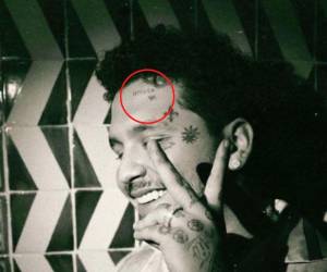 “Utopía” era el último tatuaje que Nodal tenía de Belinda en su cuerpo.