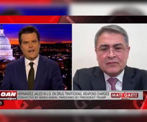 Juan Orlando Hernández durante su entrevista con Matt Gaetz para la cadena One America News.