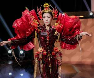 La ciudad costera de Nha Trang se viste de gala este sábado para coronar a la nueva reina de Miss Mundo 2026, en una edición histórica que celebra el 75 aniversario del certamen con 111 aspirantes en competencia. Conoce a las clasificadas y los detalles del concurso.