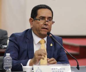 El diputado Antonio Rivera Callejas advierte que el pacto político está roto y que los aspirantes deberán someterse a pruebas toxicológicas y legales.