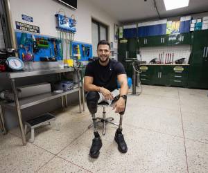 Un taller dedicado a la fabricación de prótesis en Caracas se prepara para atender a los amputados que dejó el doble terremoto en Venezuela, y para ello ha establecido una alianza con un grupo de fundaciones que busca captar y financiar a la mayor cantidad de estos pacientes.