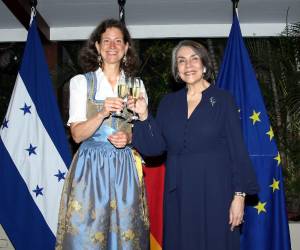 La canciller Mireya Agüero y la embajadora Daniela Vogl hicieron de la libertad y la unidad el hilo conductor de una velada memorable en la capital.