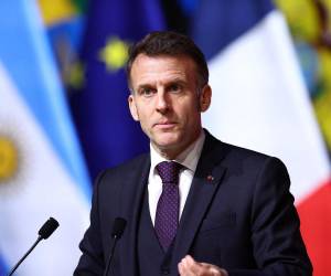 Emmanuel Macron citó a los líderes de las principales economías industrializadas.