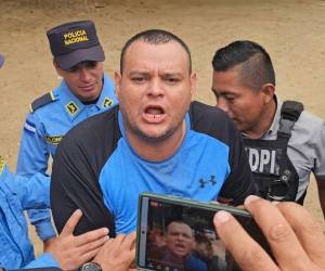 El imputado es acusado por los delitos de trato degradante agravado en perjuicio de un menor de edad y abuso de llamadas de emergencia en perjuicio del orden público.