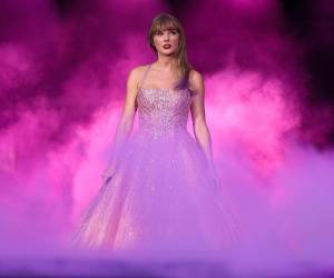 Taylor Swift y Travis Kelce oficializaron su matrimonio en una ceremonia en el Madison Square Garden a la que asistieron cerca de mil invitados.