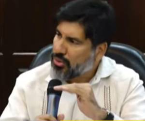 La comisión investigadora del Congreso Nacional expuso una serie de acusaciones contra el fiscal general suspendido, Johel Zelaya, durante su comparecencia por el proceso de juicio político en su contra.