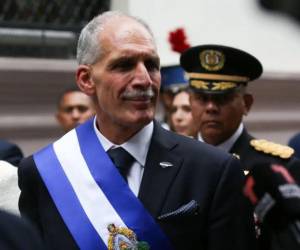 El mandatario explicó que estos compromisos corresponden a varios F-01 ya cargados, los cuales deben pagarse como obligación estatal.