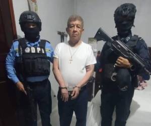 Juez cambia prisión preventiva por arresto domiciliario para Adán Fúnez, acusado por asesinato.