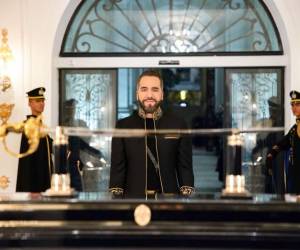 Francisco Morazán, nacido en Tegucigalpa y fusilado en Costa Rica en 1842, ya descansa en un nuevo mausoleo construido en el centro histórico de San Salvador para preservar su memoria y legado. Vea en estas fotos cómo fue el homenaje.