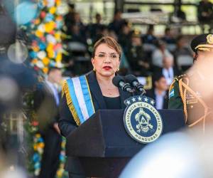 La presidenta Xiomara Castro participó en la ceremonia de ascensos de la Policía en la capital del país.