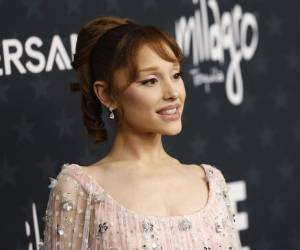 Ariana Grande cuestionó a Trump por usar una de sus canciones en un video contra las mujeres trans.