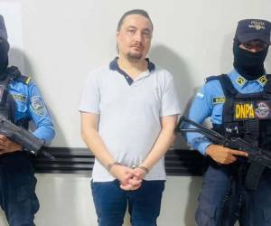 La captura se concretó tras labores de vigilancia y seguimiento que permitieron ubicar al extranjero, quien permanecía en territorio hondureño.